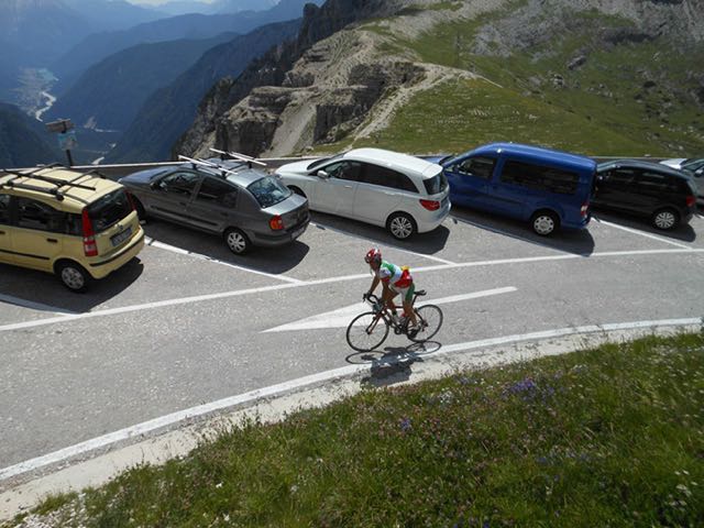 Dolomiti 2 030